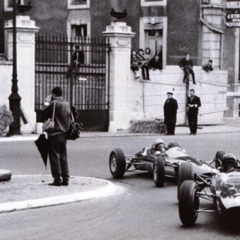 GP de Pau 1964 devant Peter Arundell sur les Lotus du Team Ron Harris